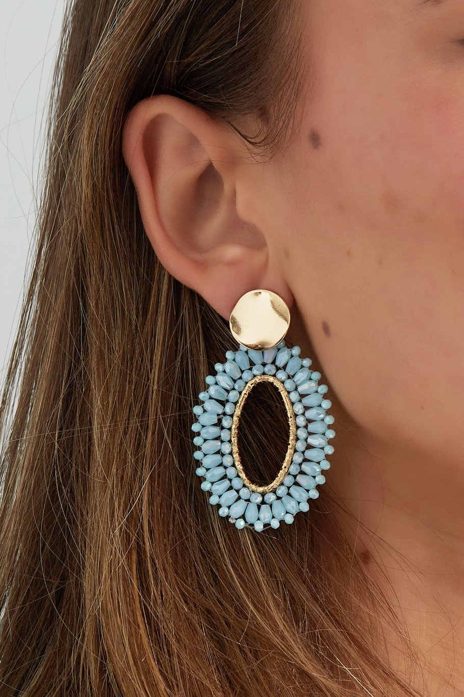 Hellblaue Statement Ohrringe Oval mit Perlen und Gold