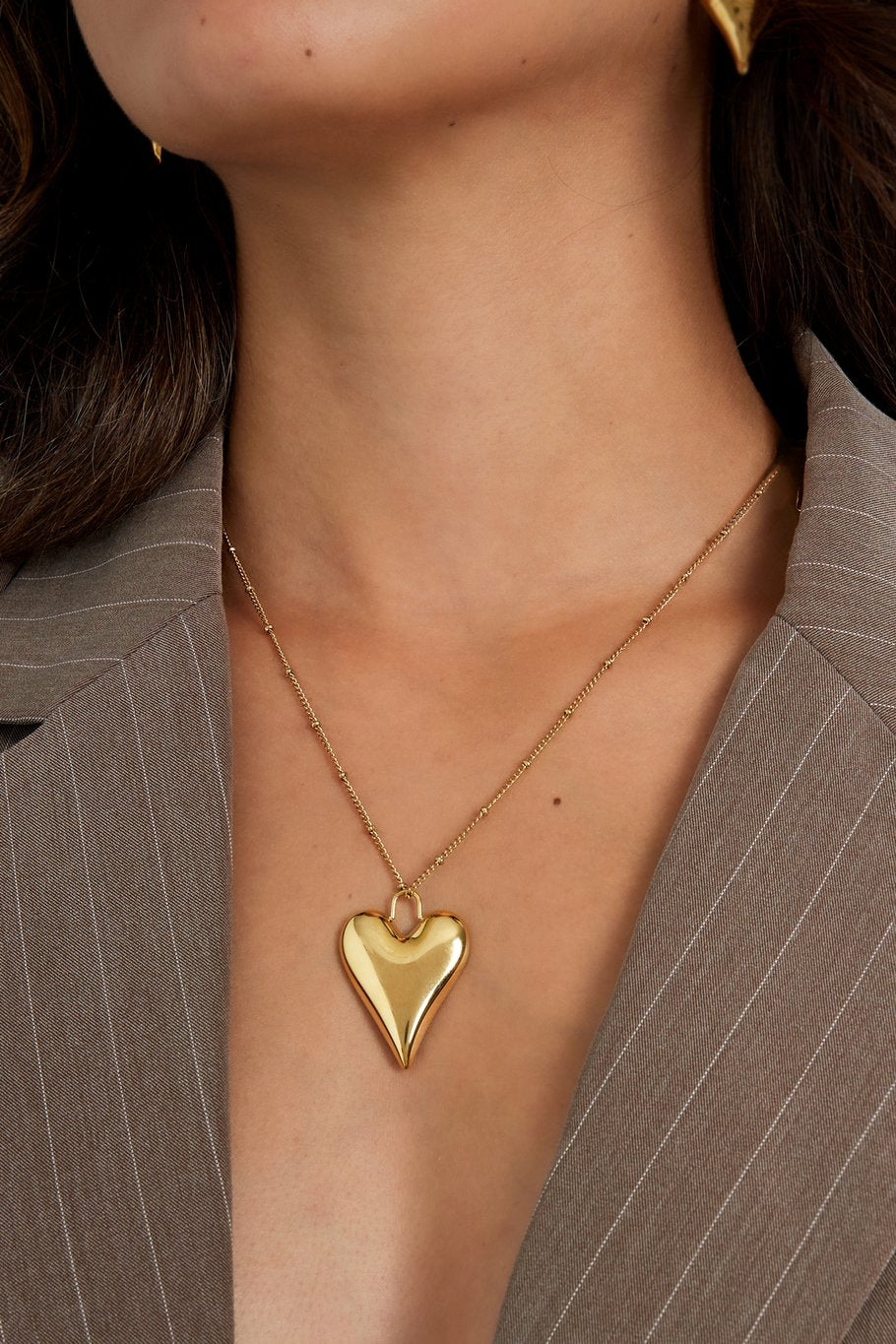 Goldene Herz-Kette - elegante Halskette mit Herz-Anhänger