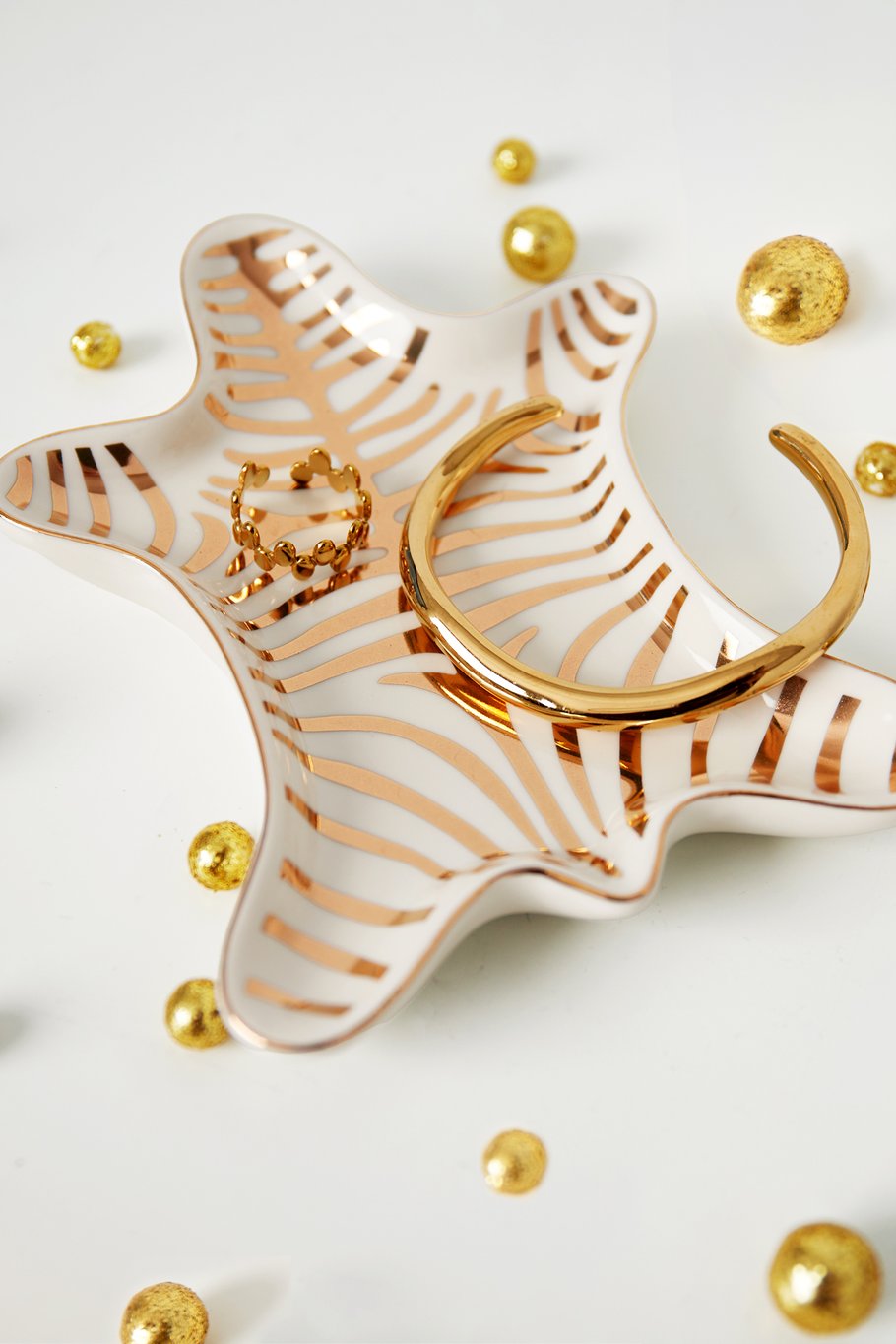 Schmuckschale in Zebraform - stilvoller Aufbewahrung für Ringe, Armbänder und Ohrringe